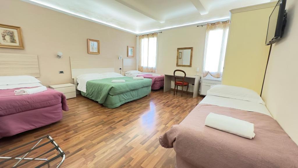 Piccolo Hotel Con Access Ztl !!! Nel Centro Storico Di Firenze !!! Ngoại thất bức ảnh